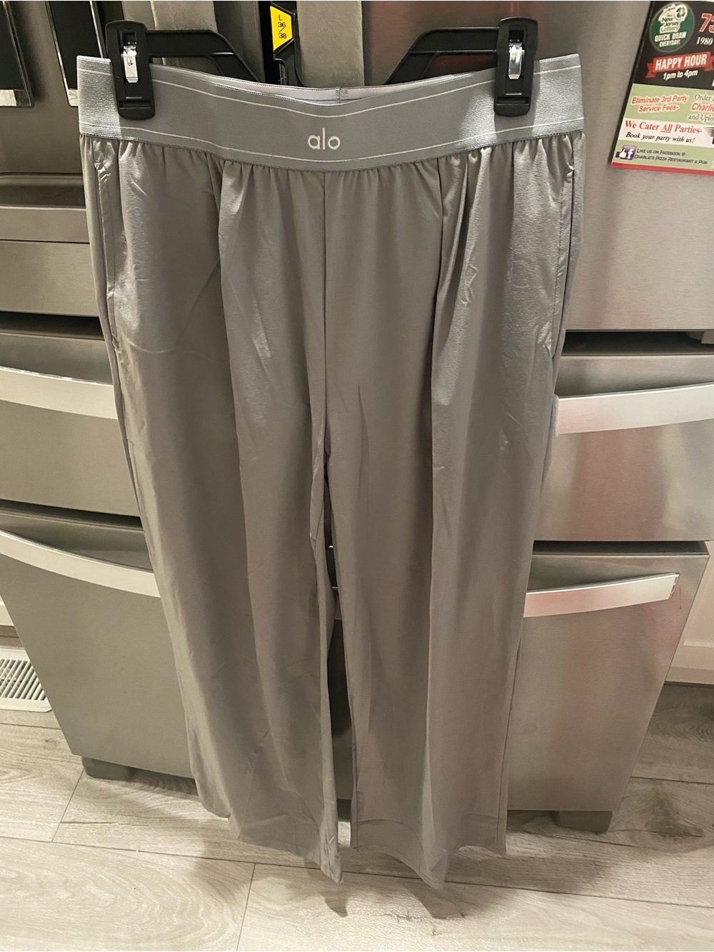 ALO Yoga Men’s Light Gray Performance Joggers